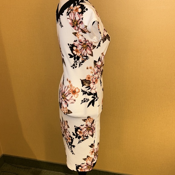 Lovely Floral Dress - Picture 6 of 6